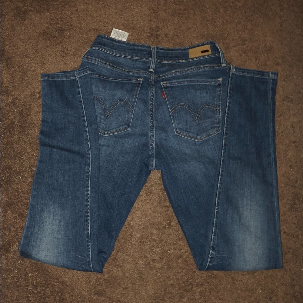 Levi’s Skinny Jeans 🎀
